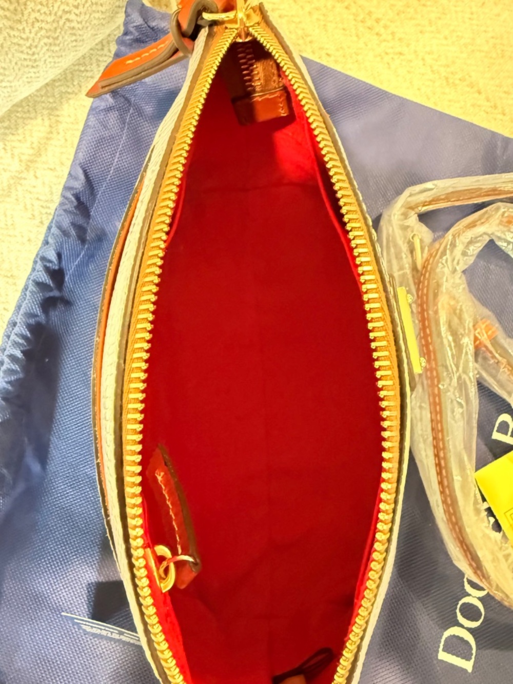Dooney & Bourke Lilac Suki Leather Crossbody Bag. - Picture 6 of 7